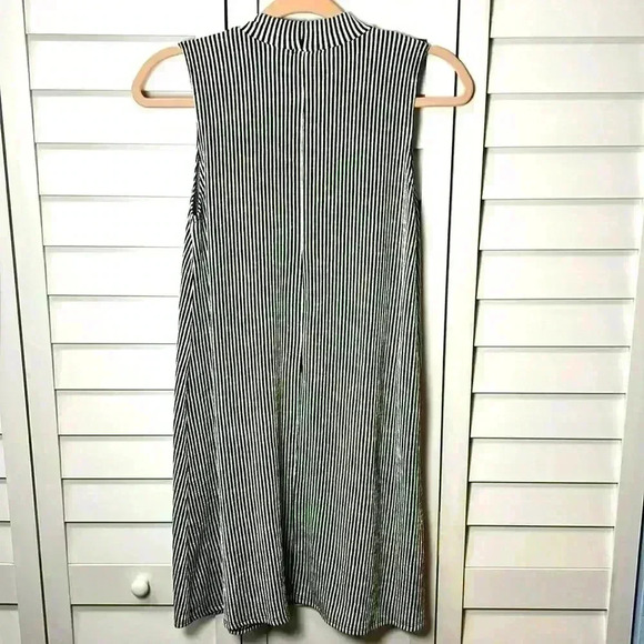 Caution To The Wind Ribbed Mock Neck Trapeze Dress Size Large Black/White Stripe - Picture 4 of 5